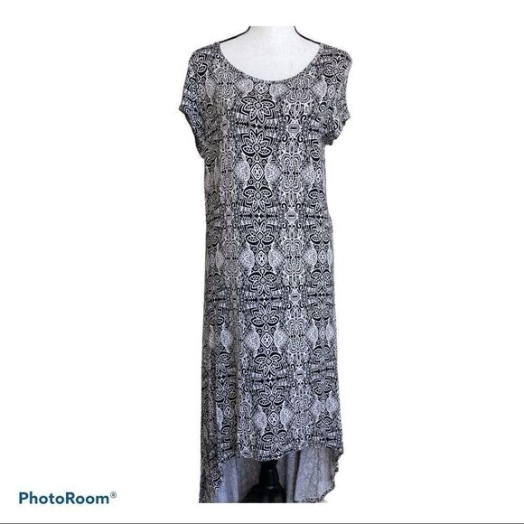 Hype Black and White Hi-Low Pullover Dress - XL - Picture 1 of 9